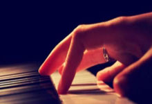 蜂鸟电竞官网：置顶英格兰联赛杯：纽卡斯尔击败利物浦夺冠.